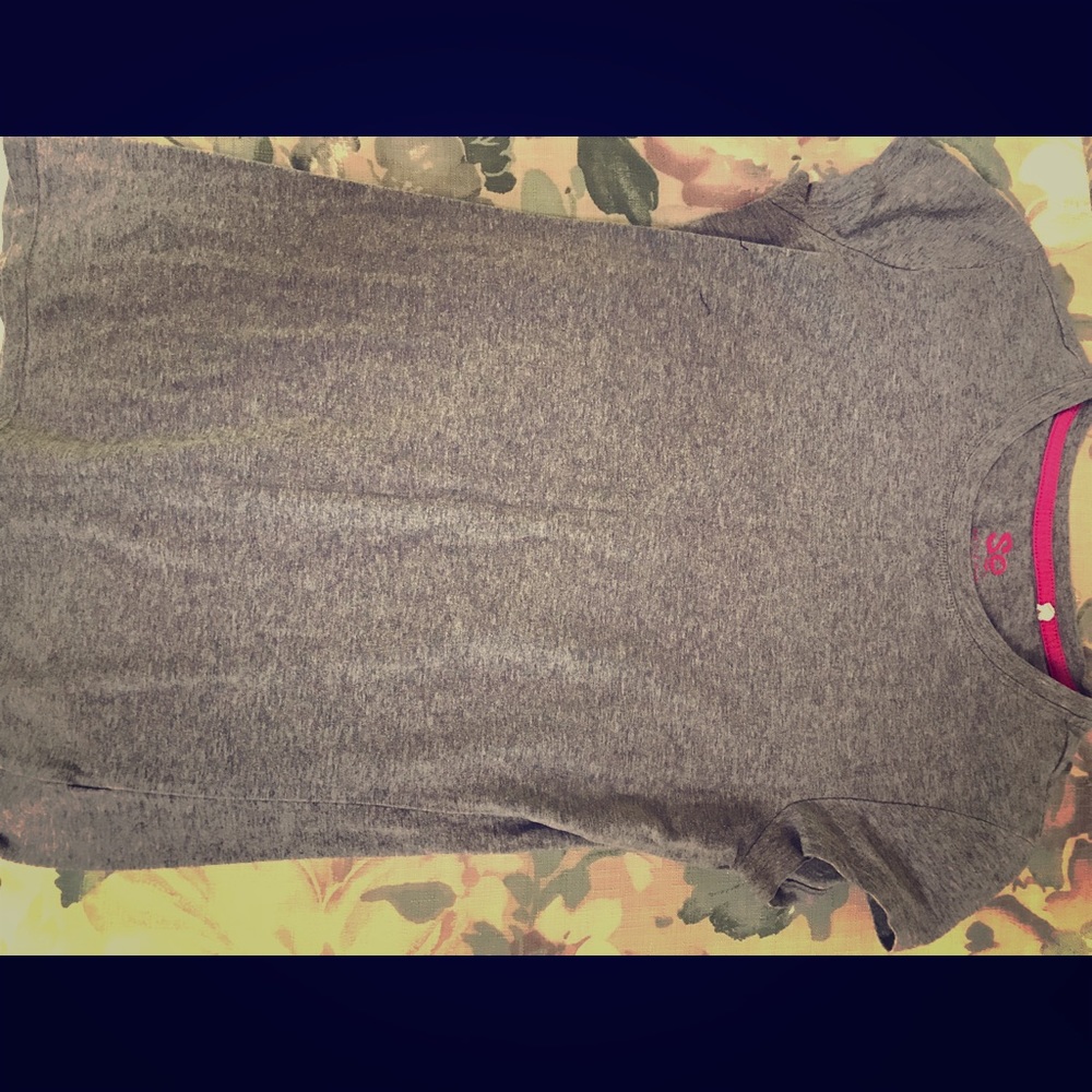 Solid grey t shirt